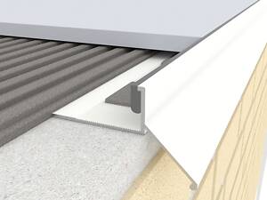 Капельник MINI алюминиевый универсальный под плитку для отвода воды с открытого балкона террасы 2.7м цвет белый