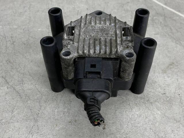 Катушка зажигания Skoda Fabia 1.4 2.0 - Фото 1