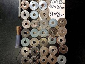 Катушки для бытовых и промышленных швейных машинок. б/у.