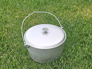 Казан котел походный литой алюминиевый 7 л для мангала пикника и плиты с дужкой и крышкой