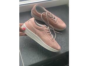 Кеды, кроссовки из натуральной кожи с перфорацией.