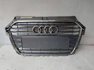 РЕШЕТКА AUDI A1 LIFT 14-18р 8XA853651B