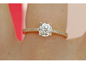 Кільце Xuping Jewelry тонке білий фіаніт 6 мм з боків дрібні фіаніти р 19 золотисте love-shopping