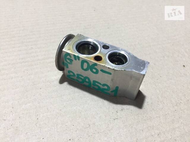 Клапан кондиціонера INFINITI G25/G35/G37/Q40 06-14 92200-1HP0C