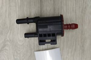 Клапан вакуумний регулятор надуву абсорбера бачка бака паливного Jeep Renegade Cherokee KL (2014-) 4627182AA
