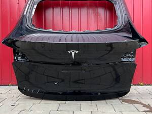 Кляп ляда крышка багажника Tesla Model Y 2019-2024