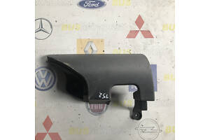 Ікло бампера задній правий Renault Kangoo 2009- 8200557183