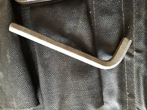 Ключі ріжкові різних номерів двосторонні.