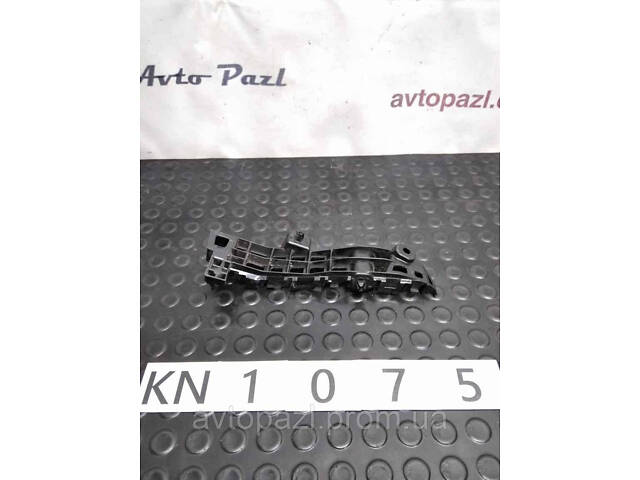 KN1075 7173154p0 кронштейн бампера перед R Suzuki Vitara 14- 0