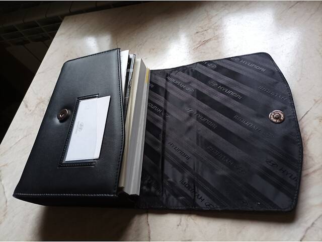 Книги оригінал до автомобіля Santa Fe 2018 року. - Фото 2