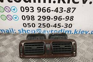 Кнопка аварійки MR250570 Mitsubishi Galant 8 1996-2040