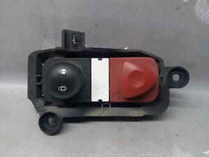 Кнопка аварийной сигнализации + закр/отк двери Renault Megane II 2003-2009 8200407415