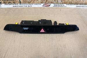 Кнопка аварийной сигнализации HYUNDAI TUCSON TL 15-20 93700-D3150BLH