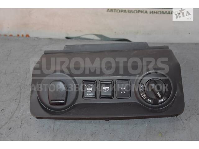 Кнопка блокировки дифференциала Nissan Navara 2015 62132