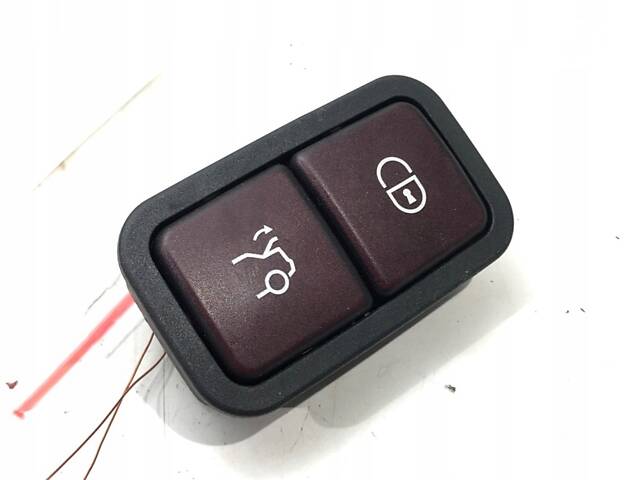Кнопка крышки багажника Mercedes Benz W222 2013-2020 2208211479