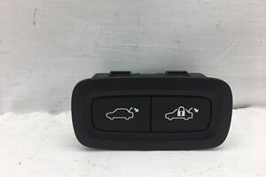 Кнопка крышки багажника VOLVO XC40 2017- 31674801