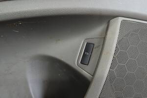 Кнопка открытия багажника в салоне для Audi Q7 Premium Plus 2009-2015 (4L19598315PR)