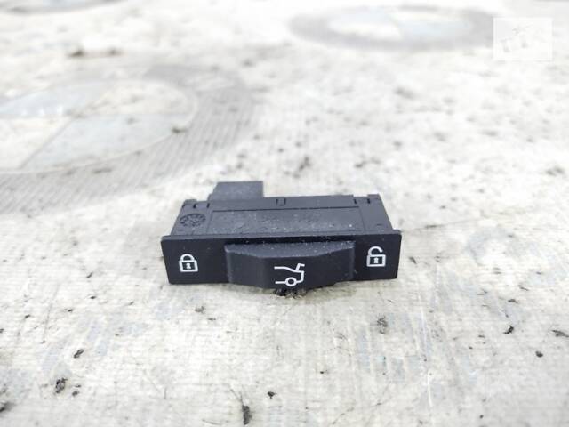 Кнопка открывания багажника Bmw 3-Series F30 N20B20 2013 (б/у)