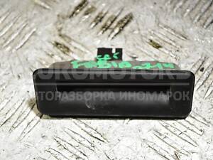 Кнопка открывания крышки багажника наружная Skoda Fabia 2007-2014 5J0827566E 353395