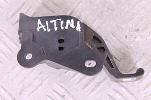 Кнопка открывания лючка бензобака Nissan Altima (L32) (2006-2013