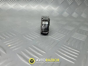 Кнопка регулятор наклона фар 8415252020 на Toyota Yaris, Yaris Verso 1999-2005 год