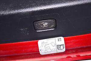 Кнопка ручки закрытия двери багажника внутренняя Ford Edge 15- BB5T-14K147-BM