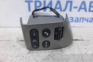 Кнопка руля Nissan Tiida C11 1.6 БЕНЗИН HR16 МКПП 2007 (б/у)