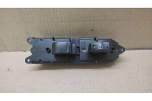 Кнопка склопідіймача передн. прав. TOYOTA AVALON 99-05 84030-AC010