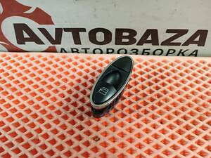 Кнопка подъемника стекла 2118219958 Mercedes W219 CLS 2004-2007