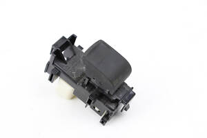 Кнопка стеклоподъемника одиночная Toyota Corolla E16 (E160) 2013-2018 8481006030