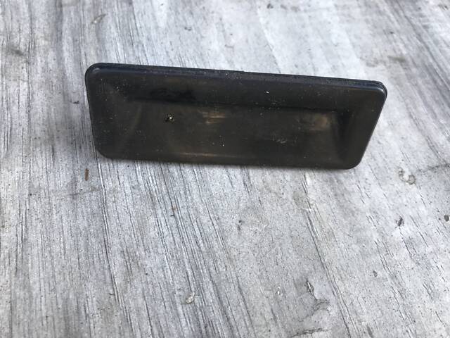 Кнопка открытия багажника Skoda Octavia A5, б/у 1Z0 827 574 - Фото 1