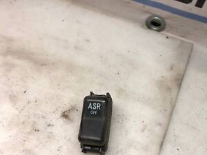 Кнопка вимикання системи захисту від буксирування ASR Mercedes W140 1408214651