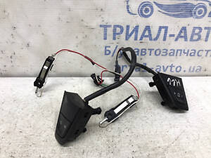 Кнопки керма Renault Megane 3 1.5 DIESEL K9K 2009 (б/у)