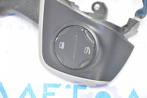 Кнопки управления на руле Toyota Camry v50 12-14 usa LE, XLE тип 2, потертости на кнопках
