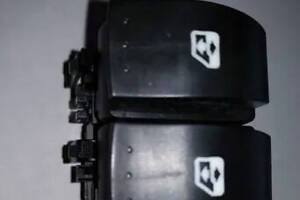 Кнопки управления стеклоподъемниками (левые) Renault Master 2 (Original 8200315034) Рено мастер
