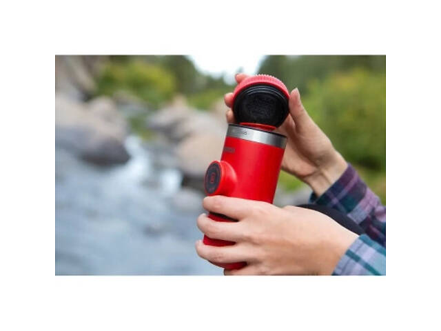 Кавоварка кемпінгова Wacaco Nanopresso з чохлом червона (WNANORED) - Фото 3