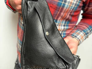 Шкіряна сумка Gofin чорна на плече трикутна SMK-20048