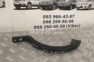 Кожух петли багажника правый надломан Lexus IS 2005-2013 6457153020