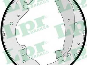 Колодки гальмівні барабанні LPR 07110 на PEUGEOT BOXER автобус (230P)