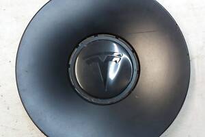 Колпачек центральный колёсного диска 20 INCH INDUCTION с повреждением Tesla model Y 1188233-00-A