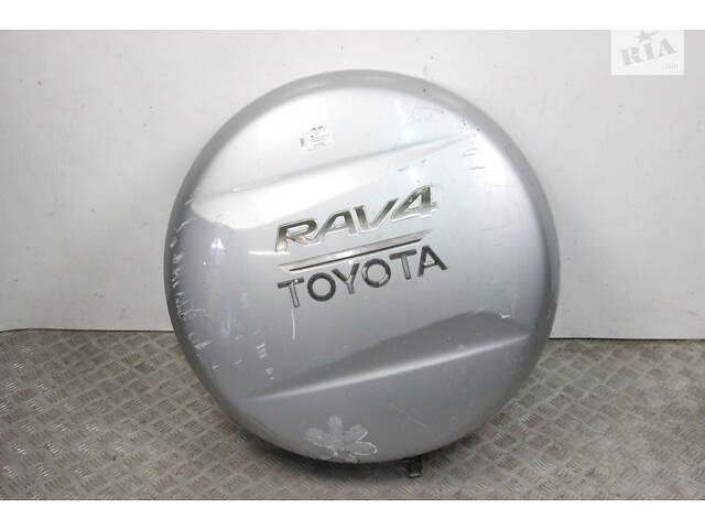 Ковпак запасного колеса зовнішня частина Toyota RAV-4 II 2000-2005 6477142060