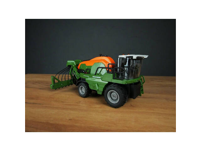 Комбайн на радіокеруванні розпилює воду 6610 - Фото 2