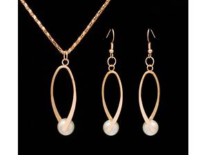 Комплект бижутерии позолоченный с кристаллами