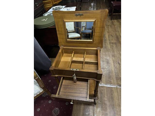 Комплект: диван + пуф-підніжка + два крісла + тумбочка Виготовлені в Італії ?? В середині ХХ ст. Каркаси з - Фото 8