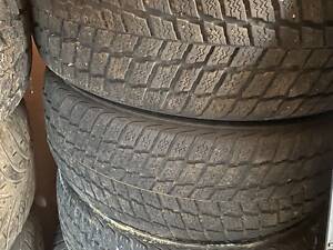 Комплект гуми 255/60/R17 Roadstone Guard SUV зима 6,5 мм.