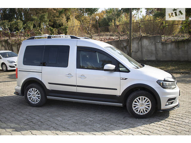 Комплект молдингов и расширителей арок 1 дверь, короткая база для Volkswagen Caddy 2015-2020 гг - Фото 5