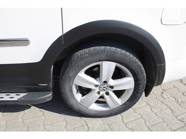 Комплект молдингов и расширителей арок 1 дверь, короткая база для Volkswagen Caddy 2015-2020 гг - Фото 11