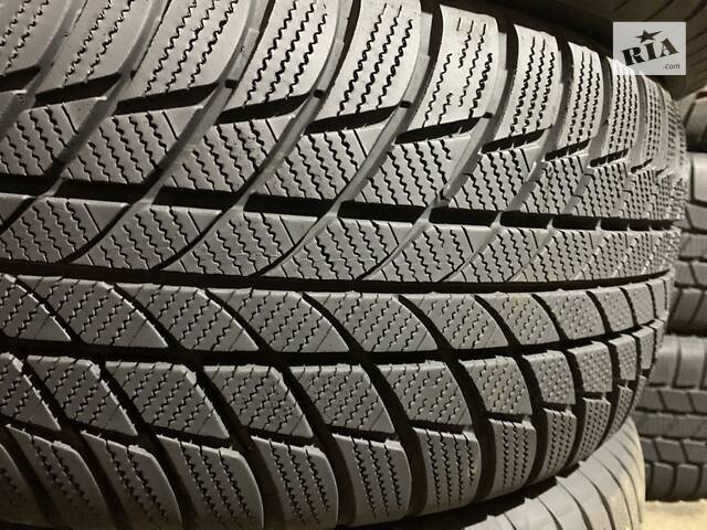 Комплект шин б/у зима 245/50 R19 Bridgestone Blizzak LM-01 (RSC)