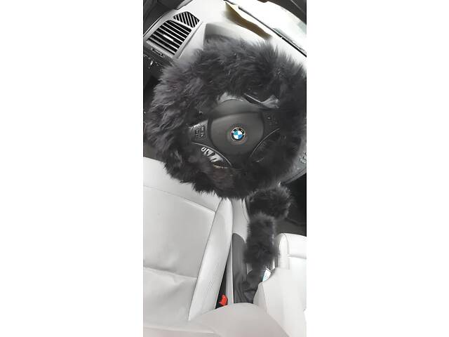 Комплект з 3 предметів: пухнастий чохол на кермо чорного кольору, чохол на коробку передач, чохол на ручник - Фото 3