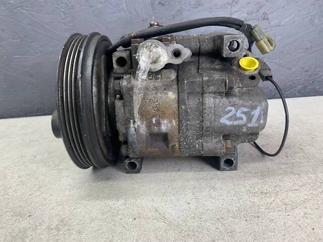 Компрессор кондиционера для Mazda 323 1.4 1.5 1.6 / 2.0 D TD 1998-2004 - Фото 1